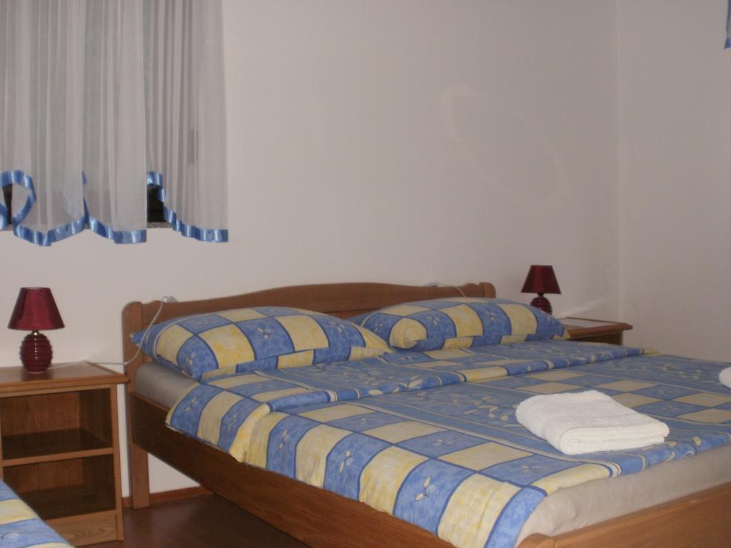 Guest House Korana Ruang foto